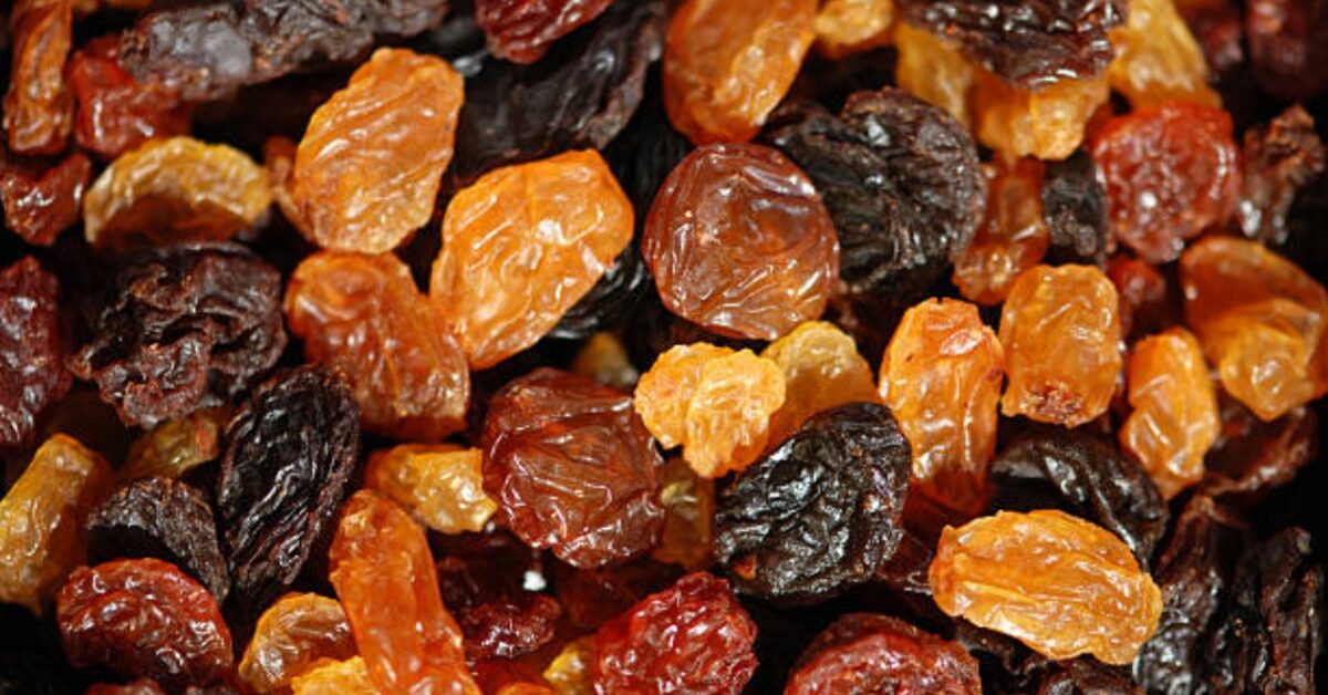 Uva passa o uvetta: tutte le proprietà e curiosità sul frutto