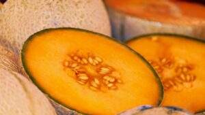 Se butti i semi del melone fai un grande errore: ora ti mostro come puoi usarli