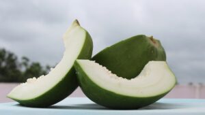 Questo frutto aiuta chi soffre di colon irritabile: scopri di quale frutto si tratta