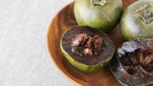 Zapote nero: il frutto esotico che sorprende con il suo gusto al cioccolato