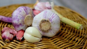 Qual è la differenza fra aglio a collo duro e aglio a collo morbido