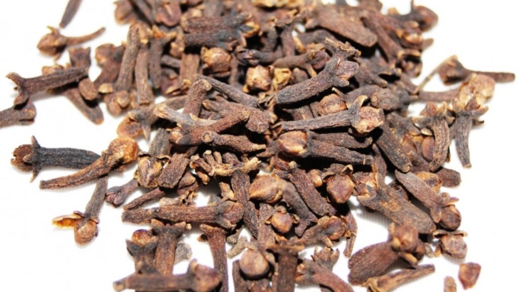 7 utilizzi d chiodi di garofano