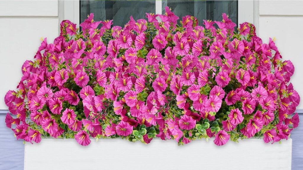 Si possono posizionare piante finte nel giardino? La risposta degli esperti potrebbe stupirvi