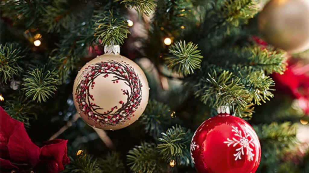 Albero di Natale addobbato