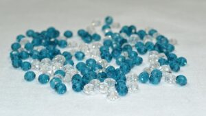 La moda discutibile del momento: i braccialetti dell’amicizia per le piante d’appartamento