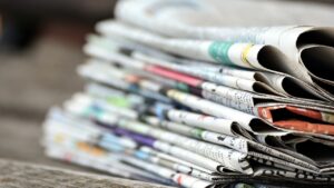 Semina a strati con giornali per le aiuole: metodo infallibile